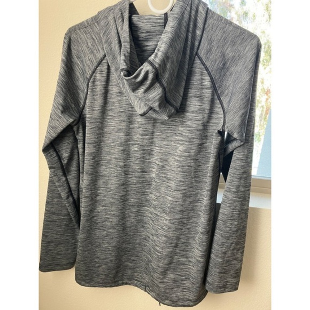 Under Armour HeatGear Hoodie Medium Gray Loose Fit Long Sleeve‎ Pullover - Picture 4 of 7